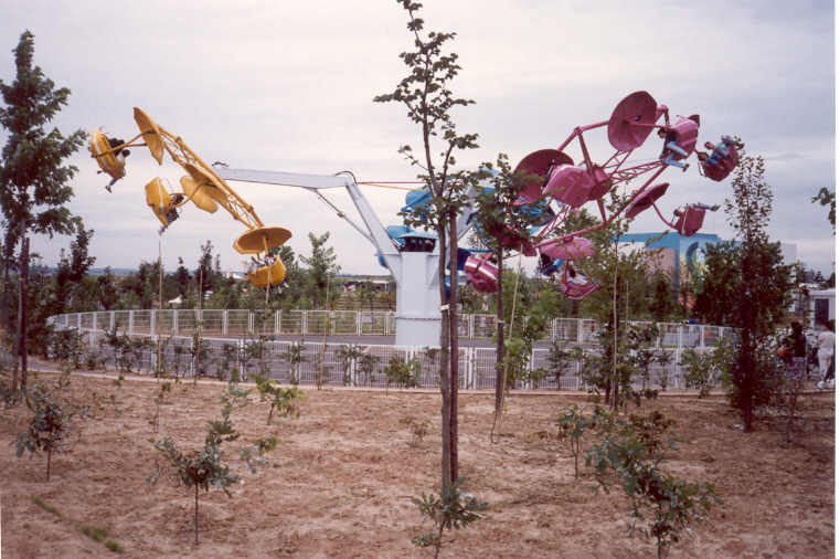 L’attraction Le Tourbillon à Mirapolis pendant la saison 1987